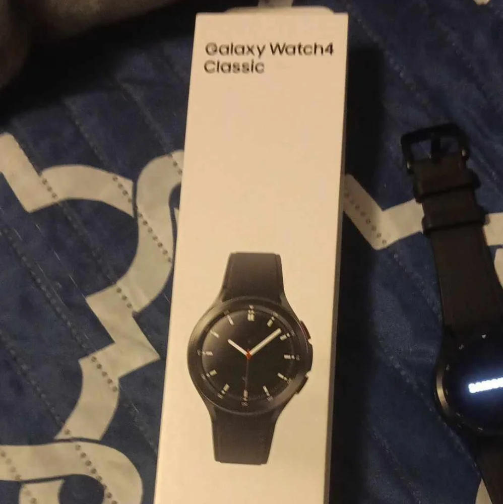 Galaxy watch 4 classic - Picture 2 of 2